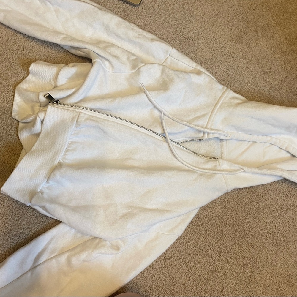 H&M white zip up cropped hoodie